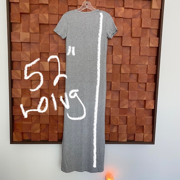 Woman’s Nordstrom Gray V Neck Side Slit, Long Tee Dress NWOT - Picture 8 of 11